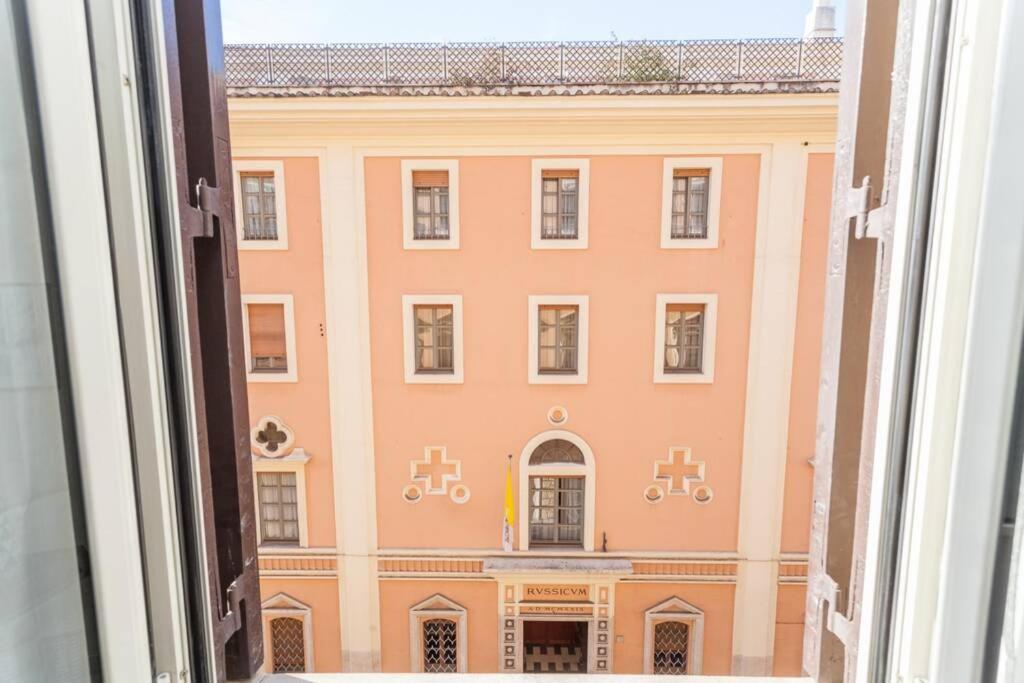 Large In Center, Termini Area Appartamento